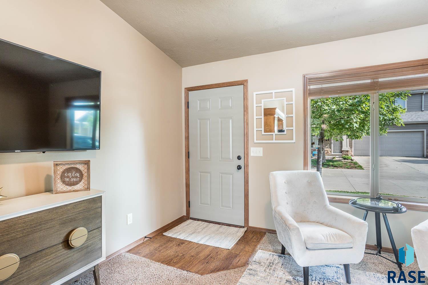 Townhouse in Sioux Falls SD 2905 E Fieldstone Pl Place 3.jpg