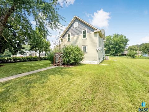 Single Family Residence in Centerville SD 1140 Lincoln St Street.jpg