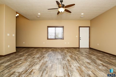 Townhouse in Sioux Falls SD 6400 S Keller Cir Circle 5.jpg