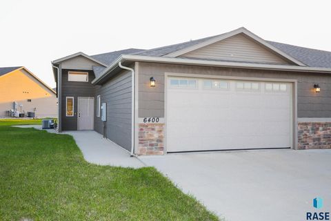 Townhouse in Sioux Falls SD 6400 S Keller Cir Circle.jpg