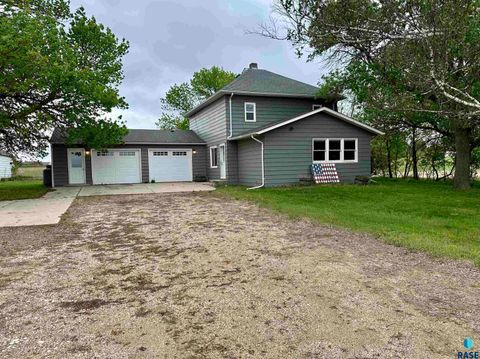 Single Family Residence in Edgerton MN 210 160th Ave Avenue.jpg