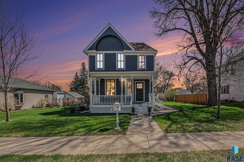 Single Family Residence in Luverne MN 602 N Freeman Ave Avenue.jpg