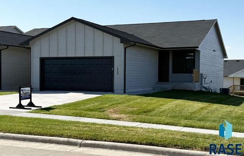Townhouse in Sioux Falls SD 1907 N Tina Dr Drive.jpg