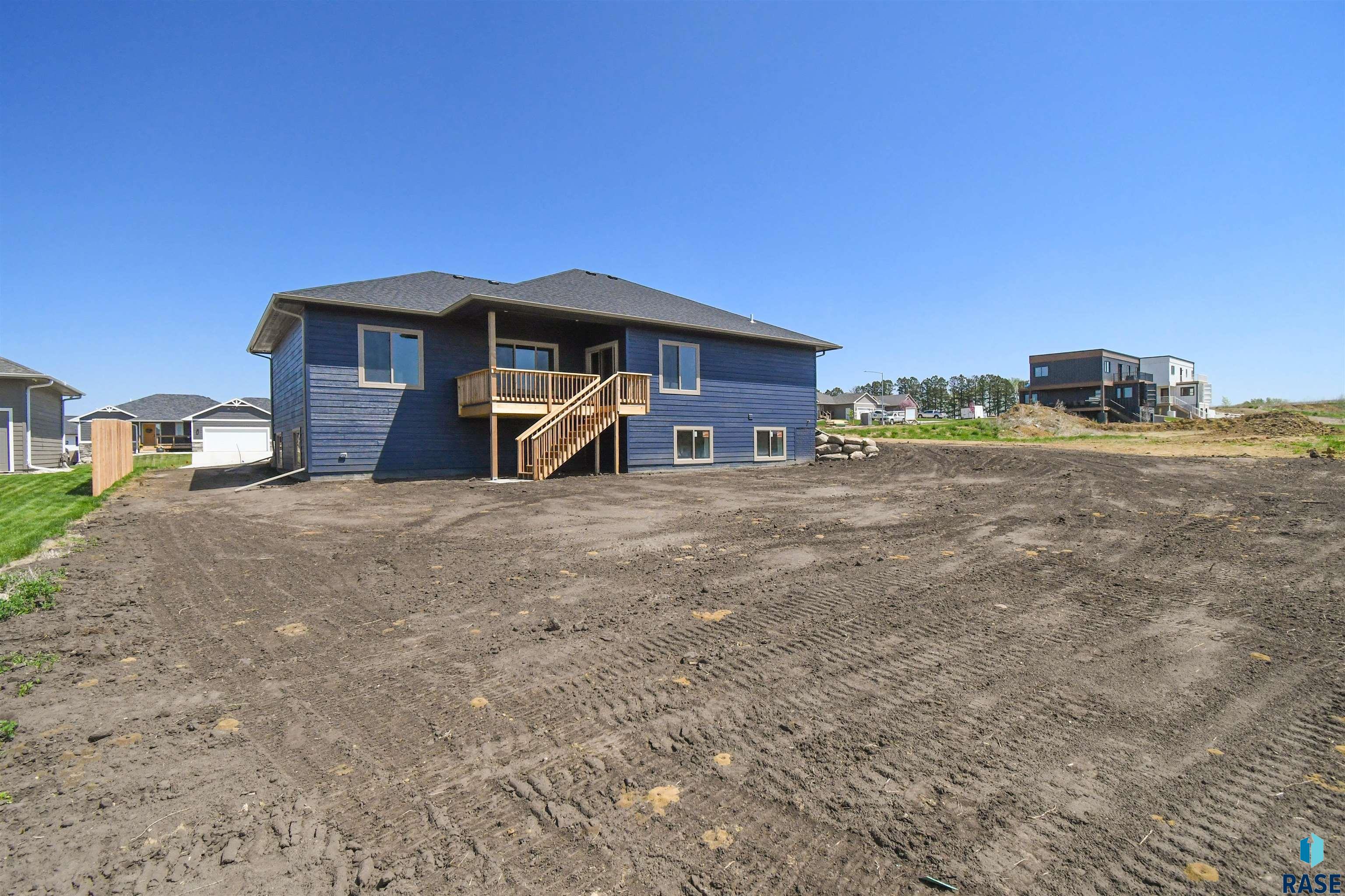 Single Family Residence in Sioux Falls SD 1709 E Wallin Cir Circle 6.jpg