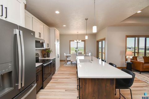 Single Family Residence in Sioux Falls SD 1709 E Wallin Cir Circle 12.jpg