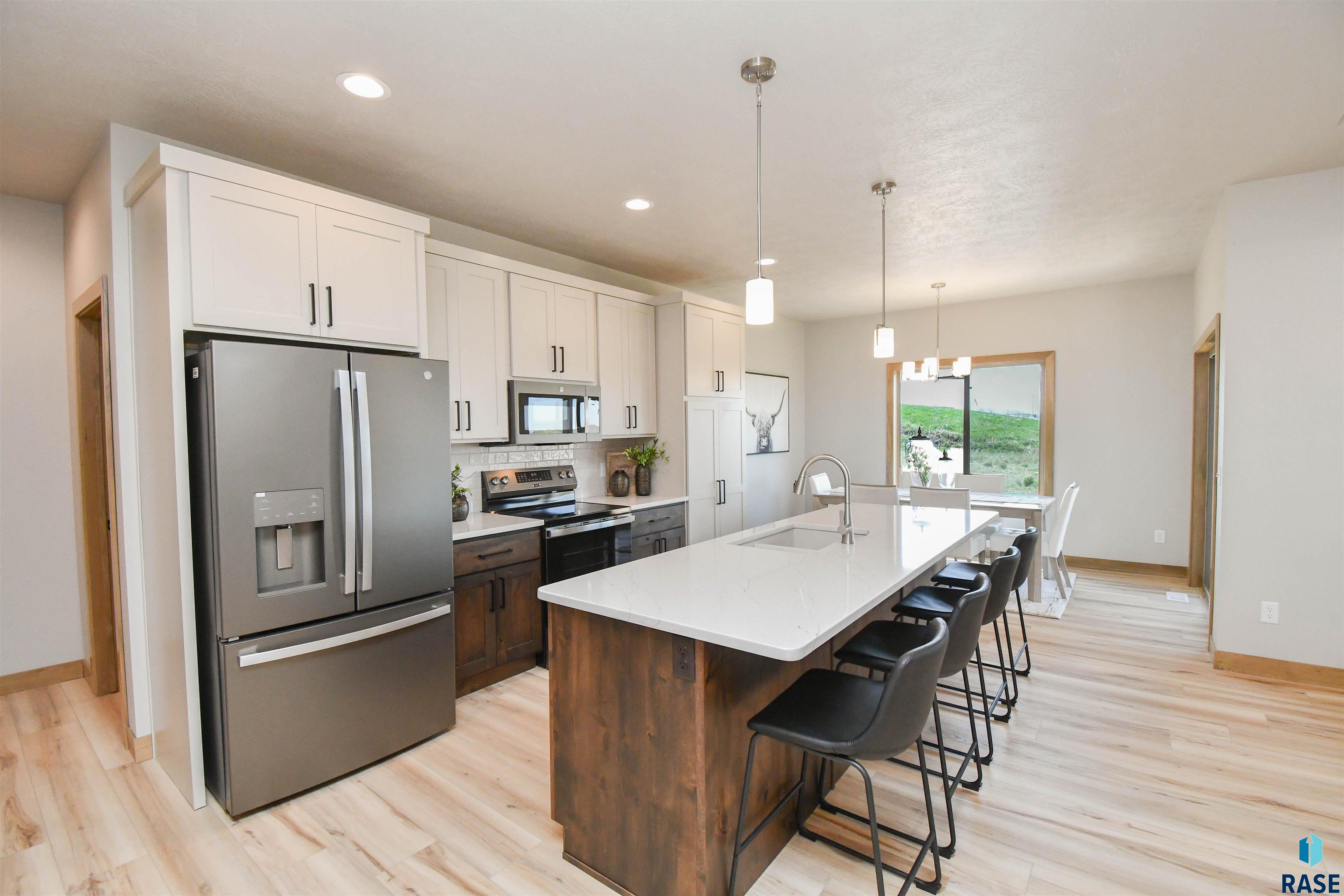 Single Family Residence in Sioux Falls SD 1709 E Wallin Cir Circle 11.jpg