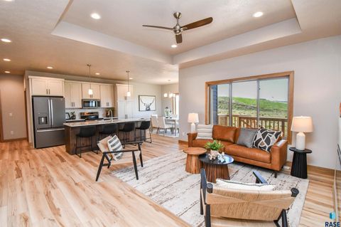 Single Family Residence in Sioux Falls SD 1709 E Wallin Cir Circle 18.jpg