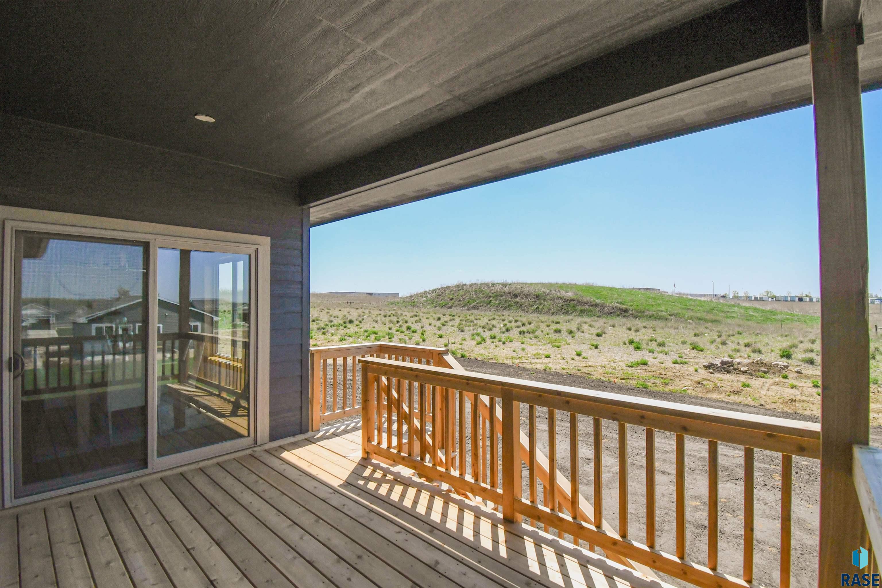 Single Family Residence in Sioux Falls SD 1709 E Wallin Cir Circle 51.jpg