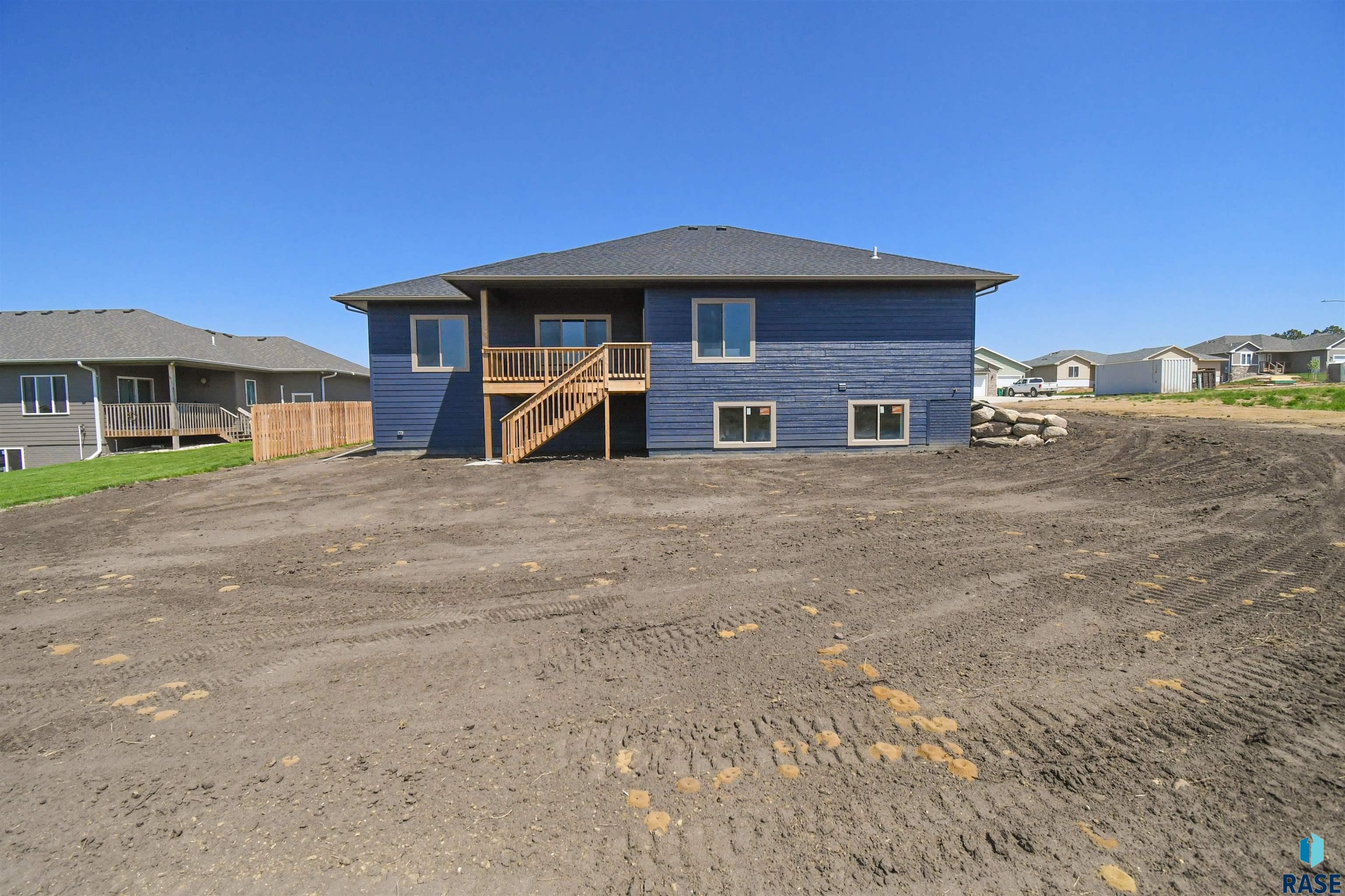 Single Family Residence in Sioux Falls SD 1709 E Wallin Cir Circle 59.jpg