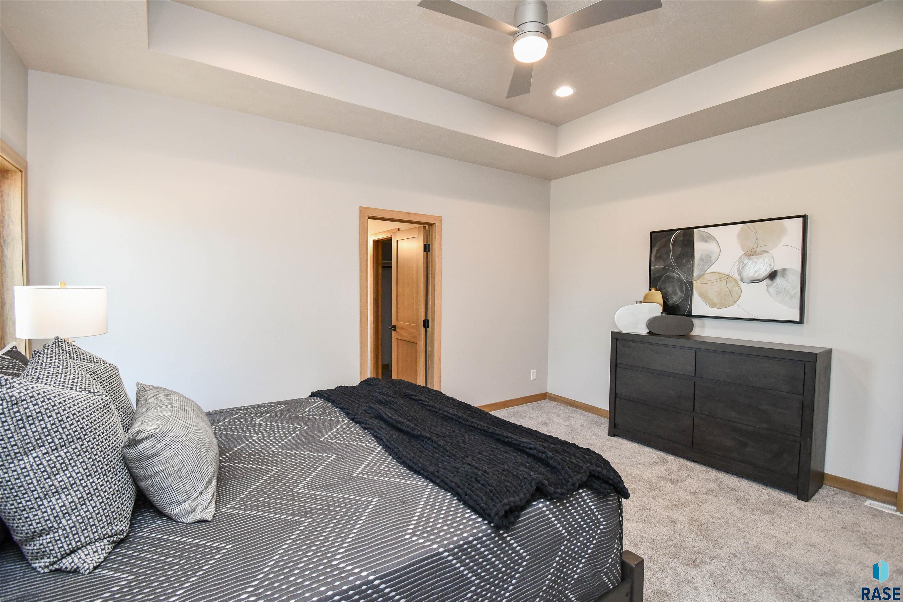Single Family Residence in Sioux Falls SD 1709 E Wallin Cir Circle 24.jpg