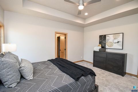 Single Family Residence in Sioux Falls SD 1709 E Wallin Cir Circle 24.jpg