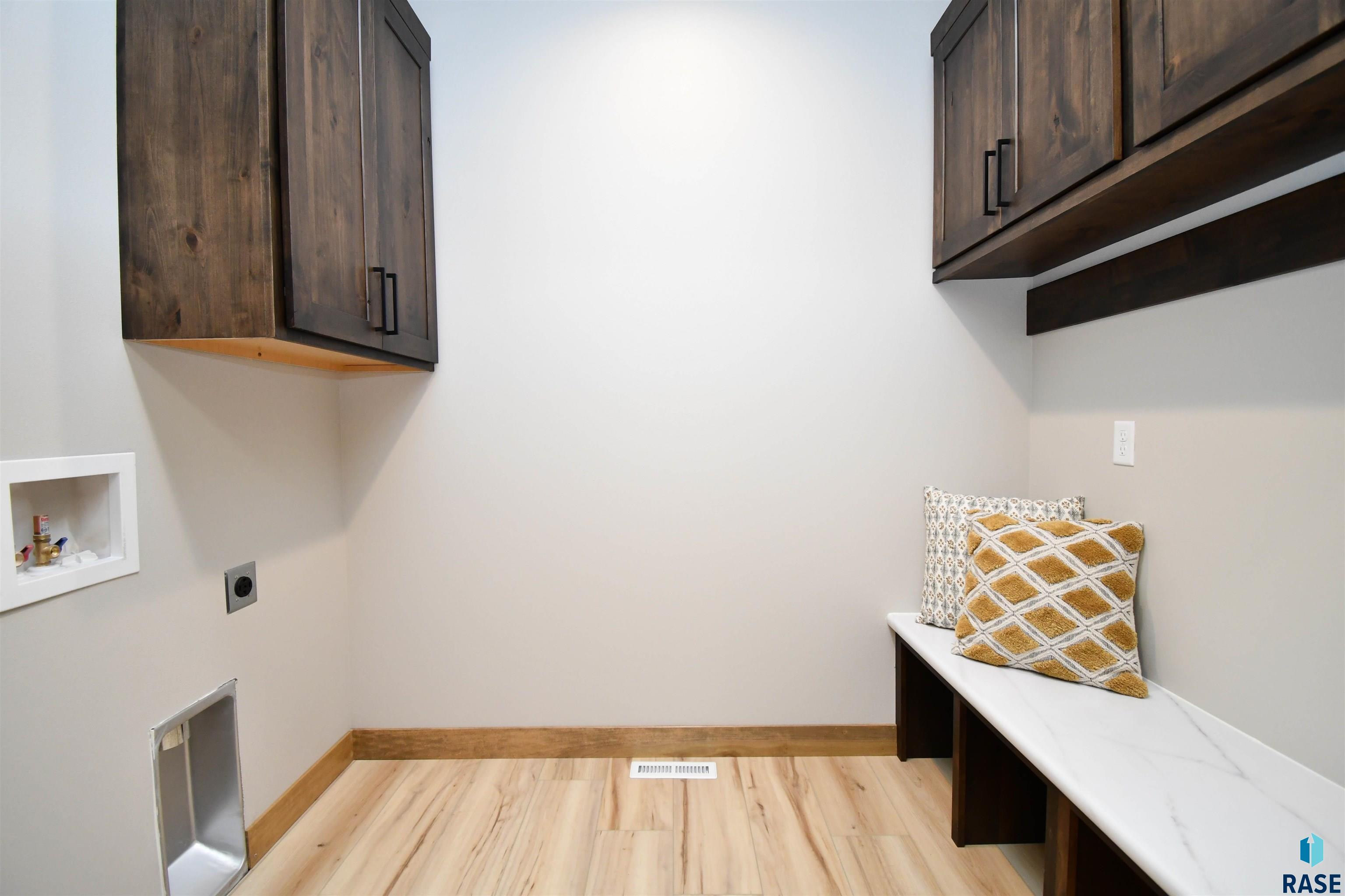 Single Family Residence in Sioux Falls SD 1709 E Wallin Cir Circle 31.jpg