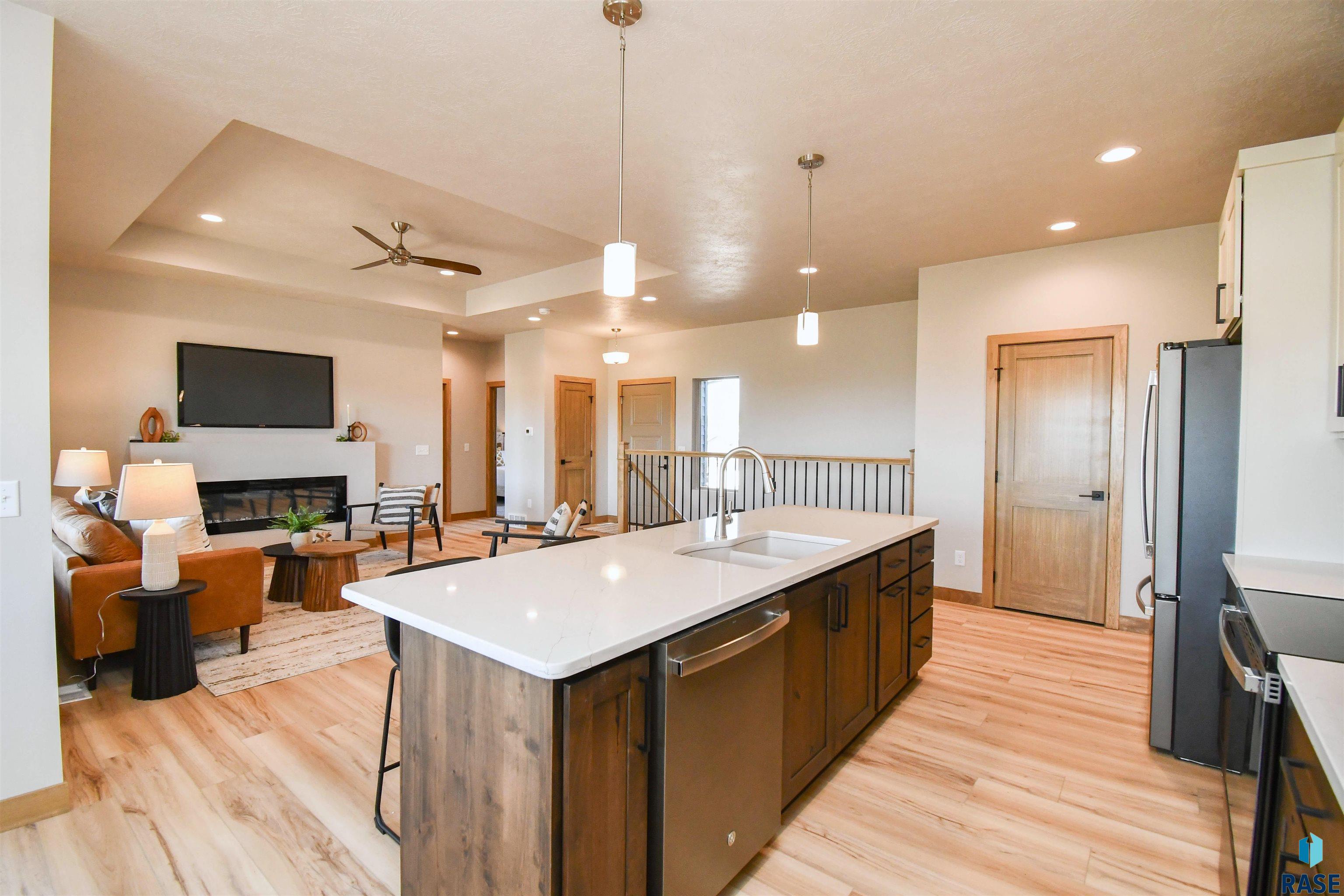 Single Family Residence in Sioux Falls SD 1709 E Wallin Cir Circle 15.jpg