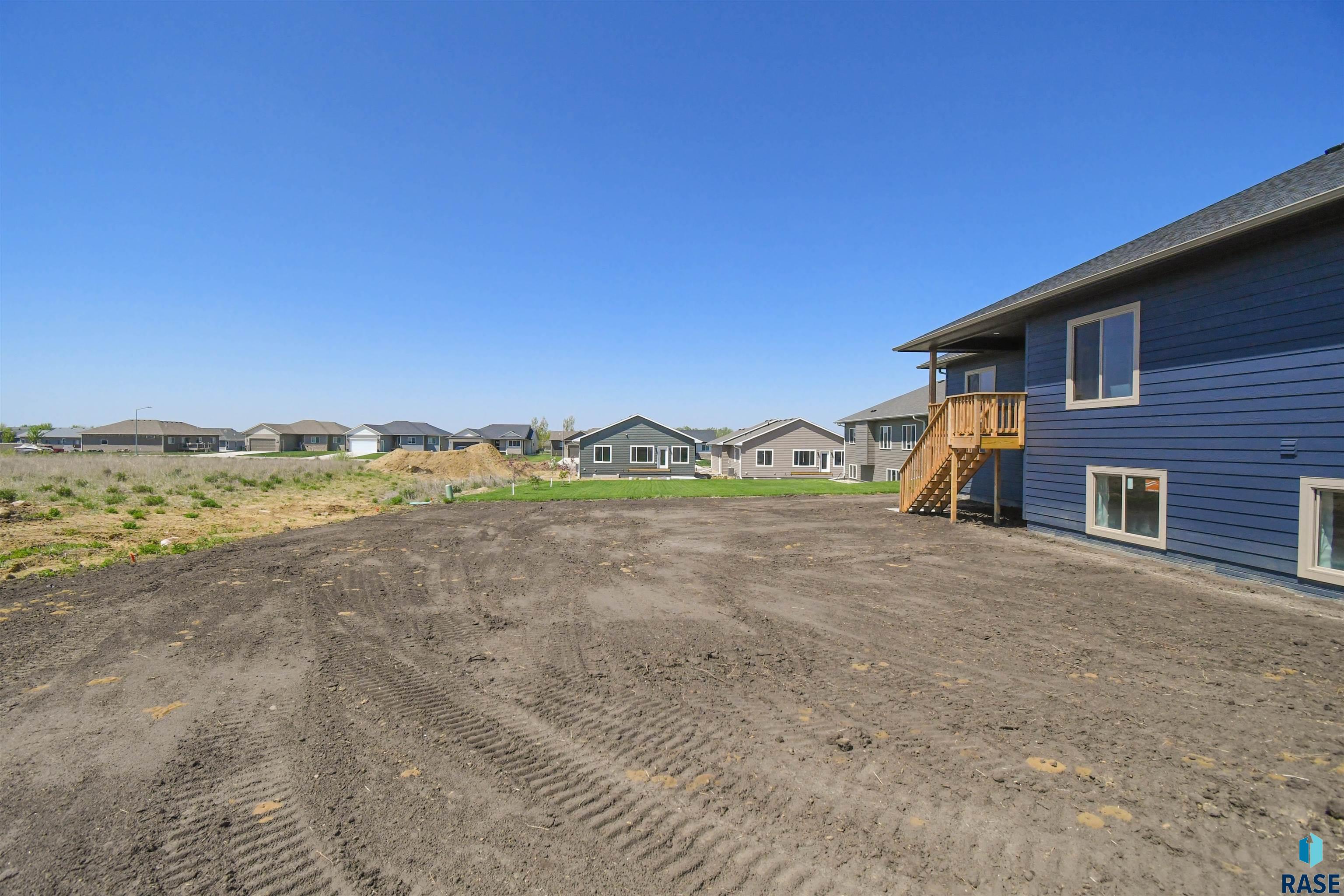 Single Family Residence in Sioux Falls SD 1709 E Wallin Cir Circle 57.jpg