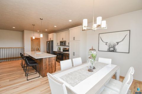 Single Family Residence in Sioux Falls SD 1709 E Wallin Cir Circle 17.jpg