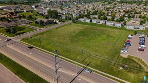 Unimproved Land in Sioux Falls SD 1104 E 73rd St Street.jpg
