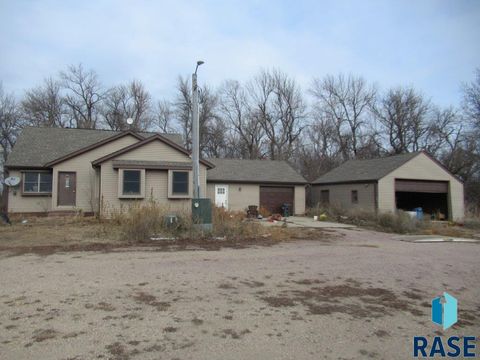 Single Family Residence in Edgerton MN 13222 Abbott Ave Avenue.jpg