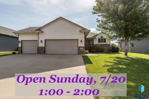 Single Family Residence in Sioux Falls SD 5300 S Westwind Ave Avenue.jpg