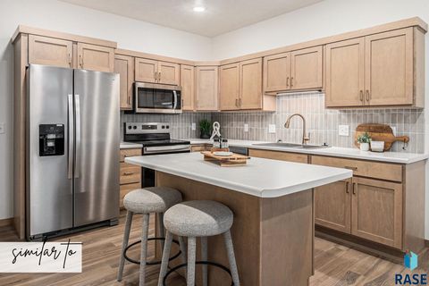 Townhouse in Sioux Falls SD 2515 E Cama Pl Place 2.jpg