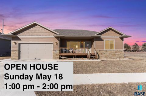 Single Family Residence in Brandon SD 500 E Cairos Pl Place.jpg