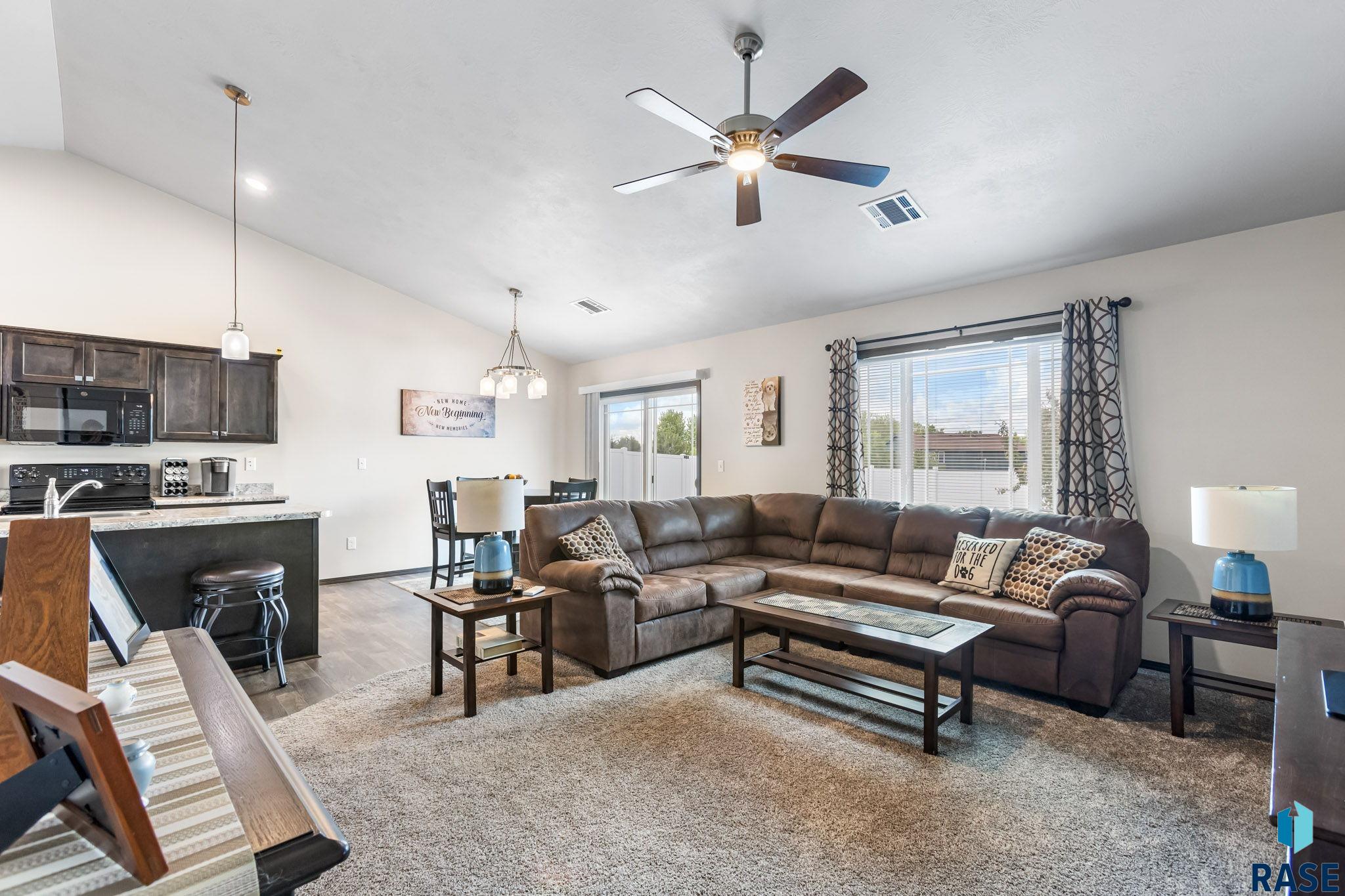 Townhouse in Sioux Falls SD 6702 W Gresford Pl Place 7.jpg