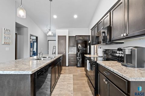 Townhouse in Sioux Falls SD 6702 W Gresford Pl Place 4.jpg