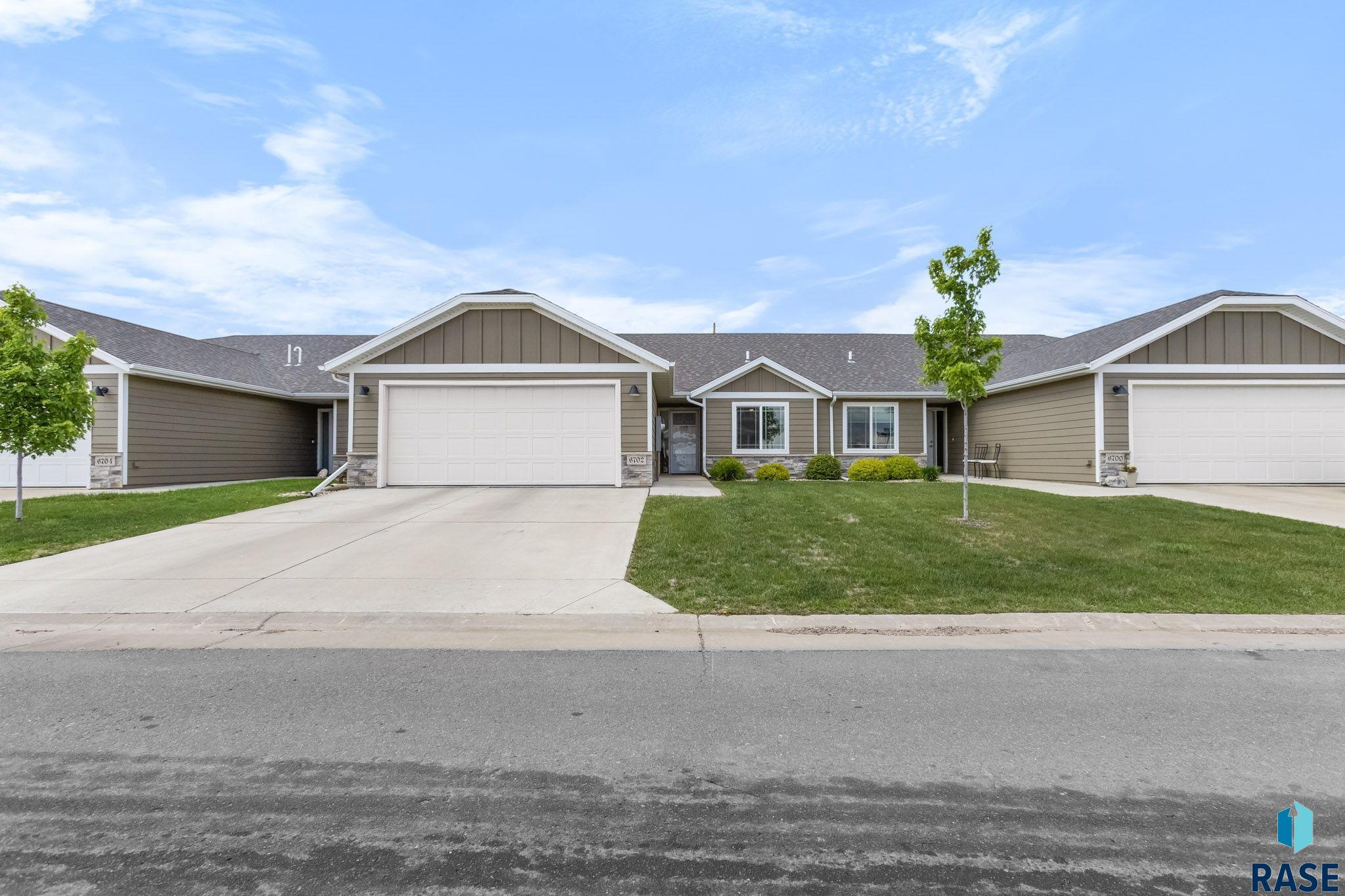 Townhouse in Sioux Falls SD 6702 W Gresford Pl Place 11.jpg