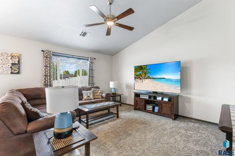 Townhouse in Sioux Falls SD 6702 W Gresford Pl Place 8.jpg