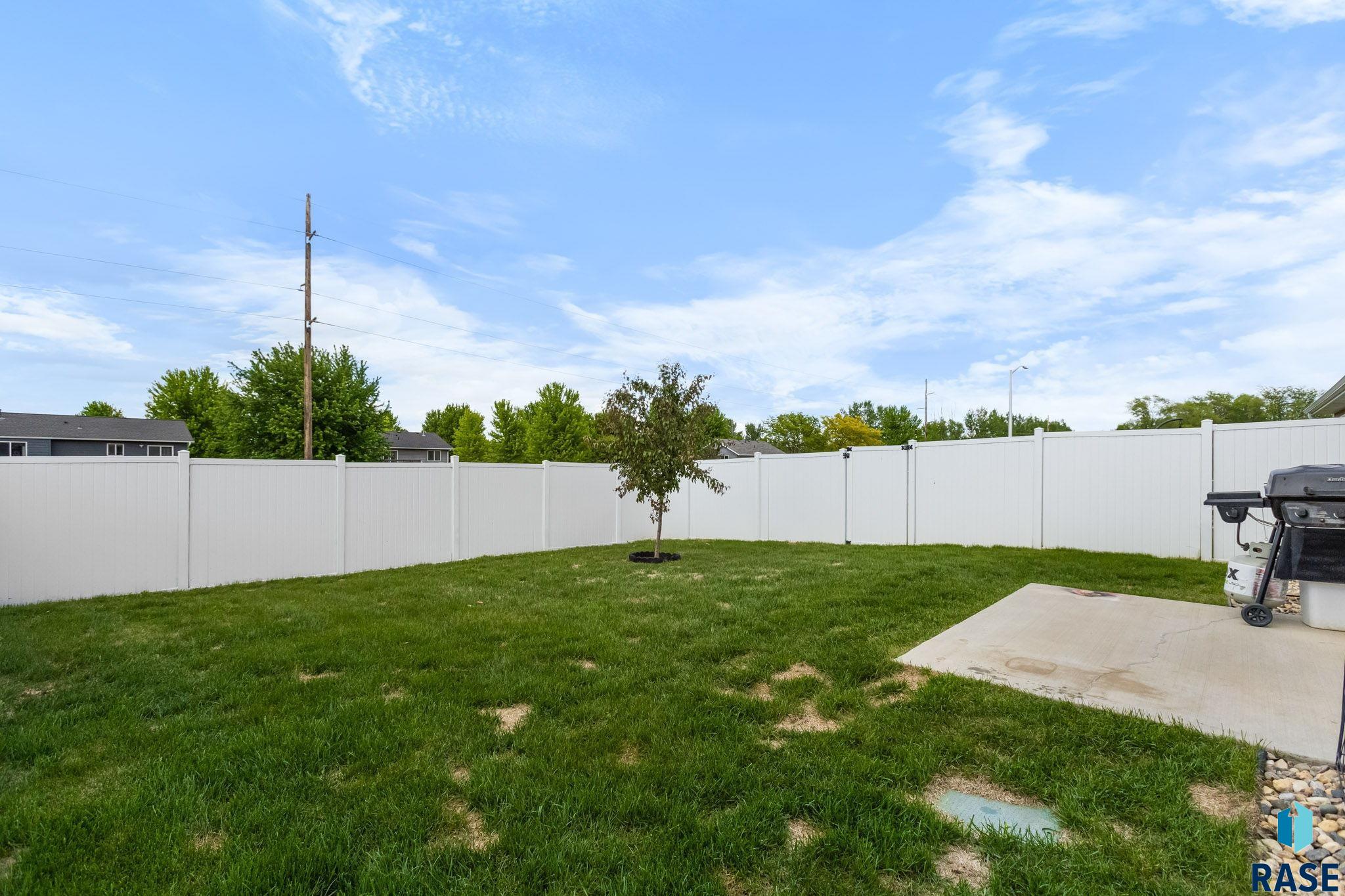 Townhouse in Sioux Falls SD 6702 W Gresford Pl Place 13.jpg