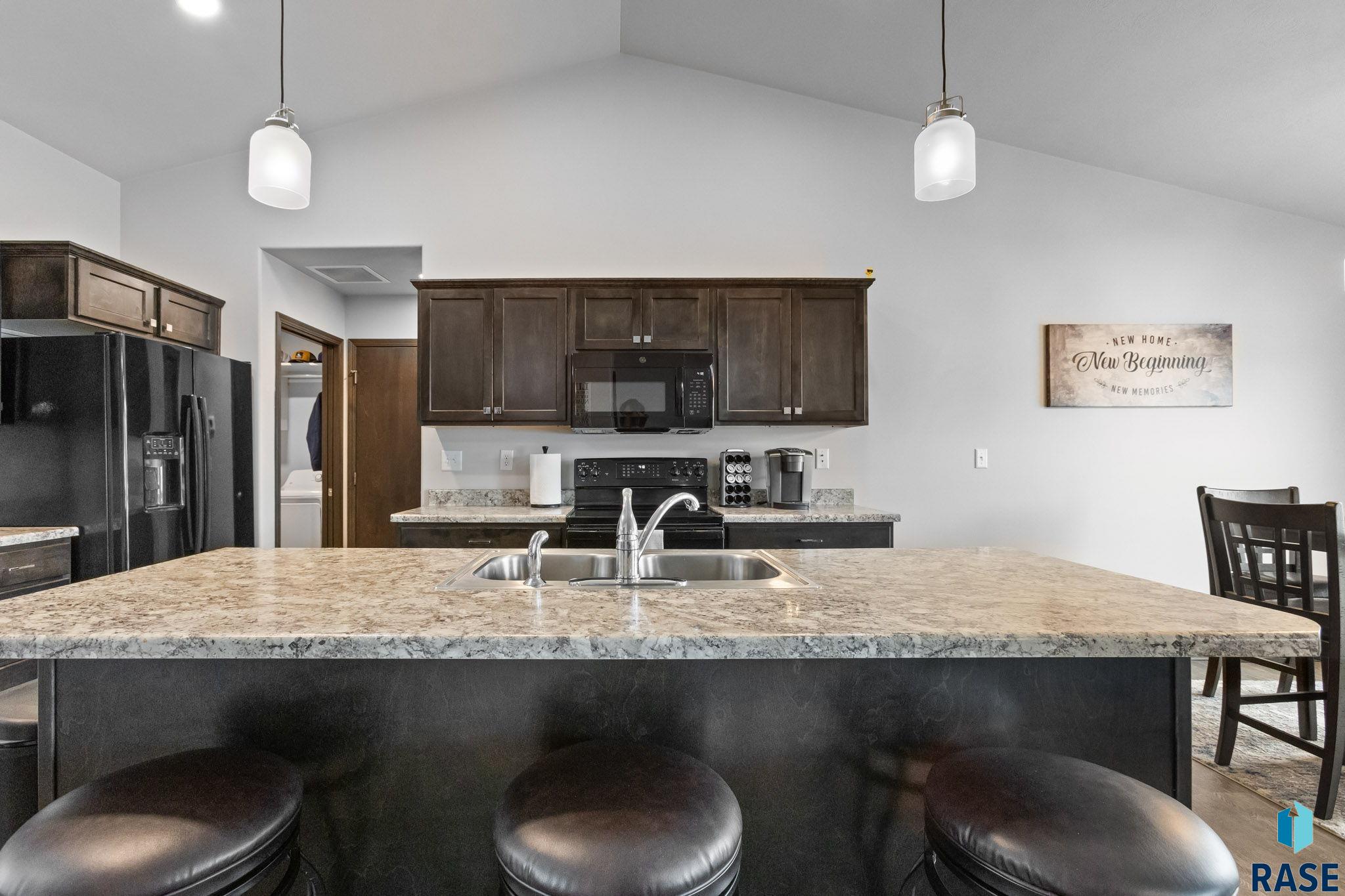 Townhouse in Sioux Falls SD 6702 W Gresford Pl Place 3.jpg