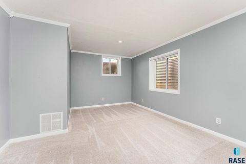 Single Family Residence in Beaver Creek MN 696 20th Ave Avenue 6.jpg