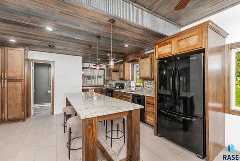 Single Family Residence in Beaver Creek MN 696 20th Ave Avenue 7.jpg