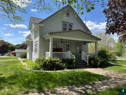 Single Family Residence in Menno SD 313 S Pearl St Street.jpg