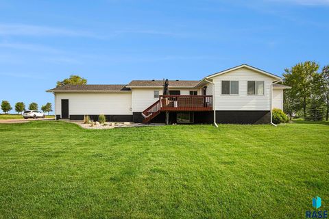 Single Family Residence in Lennox SD 46687 276th St Street 42.jpg
