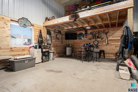Single Family Residence in Lennox SD 46687 276th St Street 33.jpg