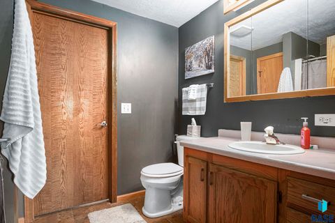 Single Family Residence in Lennox SD 46687 276th St Street 31.jpg