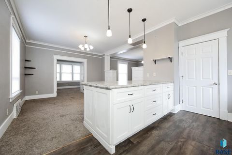 Single Family Residence in Luverne MN 504 N Cedar St Street 6.jpg