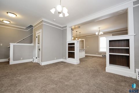 Single Family Residence in Luverne MN 504 N Cedar St Street 16.jpg