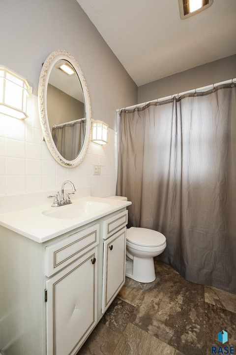 Single Family Residence in Luverne MN 504 N Cedar St Street 27.jpg