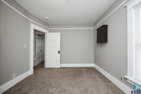 Single Family Residence in Luverne MN 504 N Cedar St Street 32.jpg