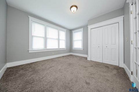 Single Family Residence in Luverne MN 504 N Cedar St Street 10.jpg