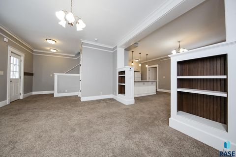 Single Family Residence in Luverne MN 504 N Cedar St Street 17.jpg