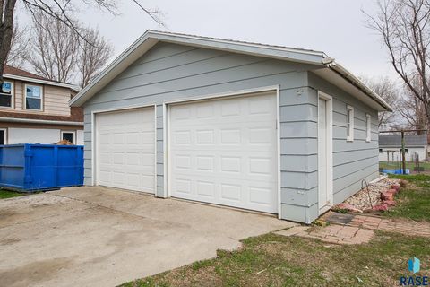 Single Family Residence in Luverne MN 504 N Cedar St Street 33.jpg