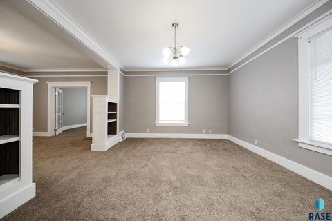 Single Family Residence in Luverne MN 504 N Cedar St Street 15.jpg