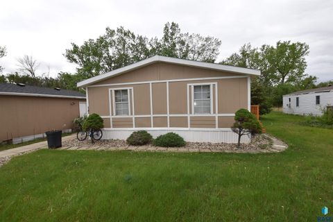 Mobile Home in Sioux Falls SD 1101 N Mayflower Pl Place.jpg
