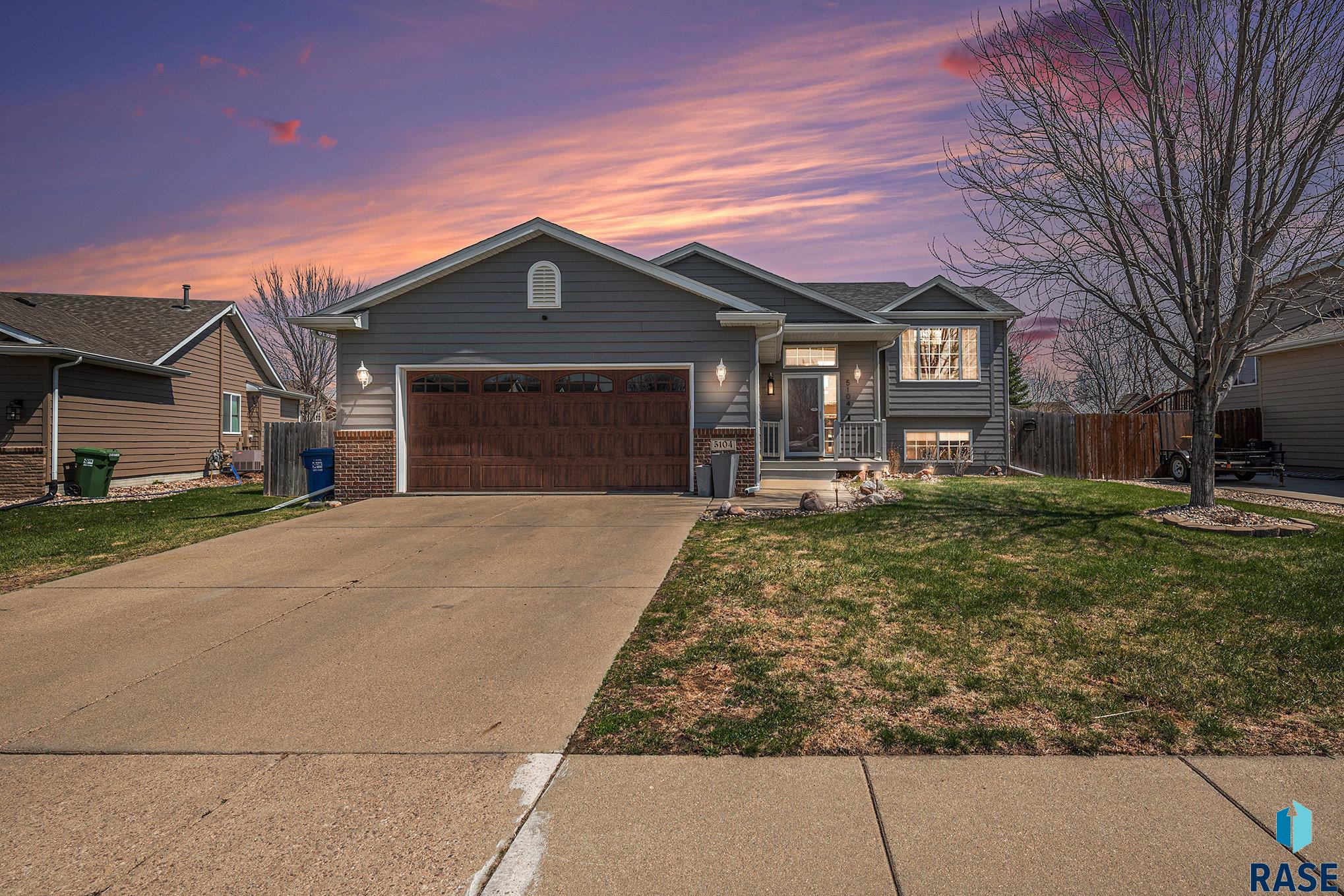 Single Family Residence in Sioux Falls SD 5104 S Carrick Ave Avenue 0.jpg