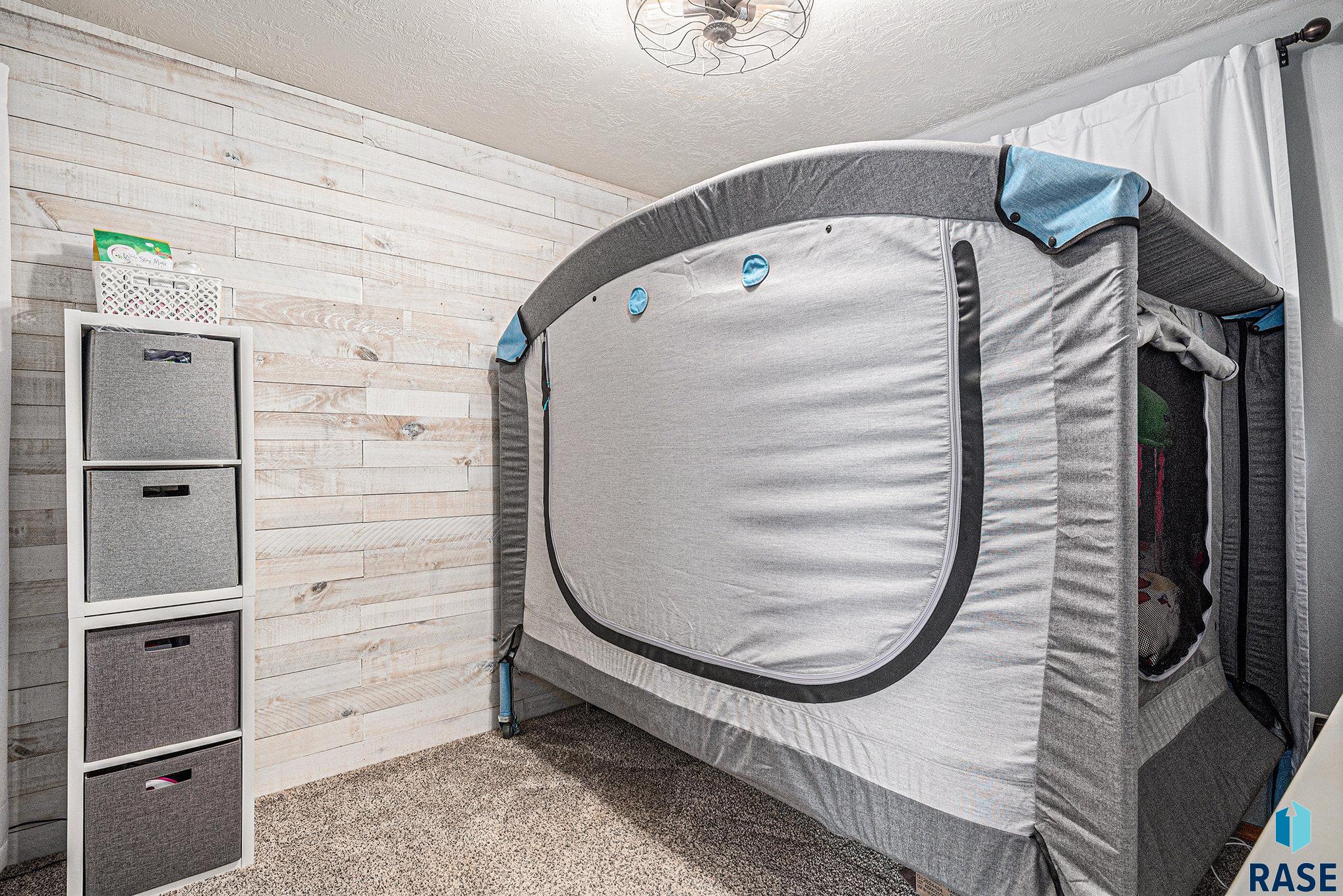 Single Family Residence in Sioux Falls SD 5104 S Carrick Ave Avenue 12.jpg