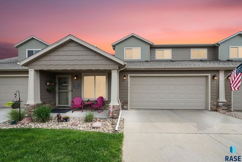 Townhouse in Sioux Falls SD 2805 E Indigo Pl Place.jpg