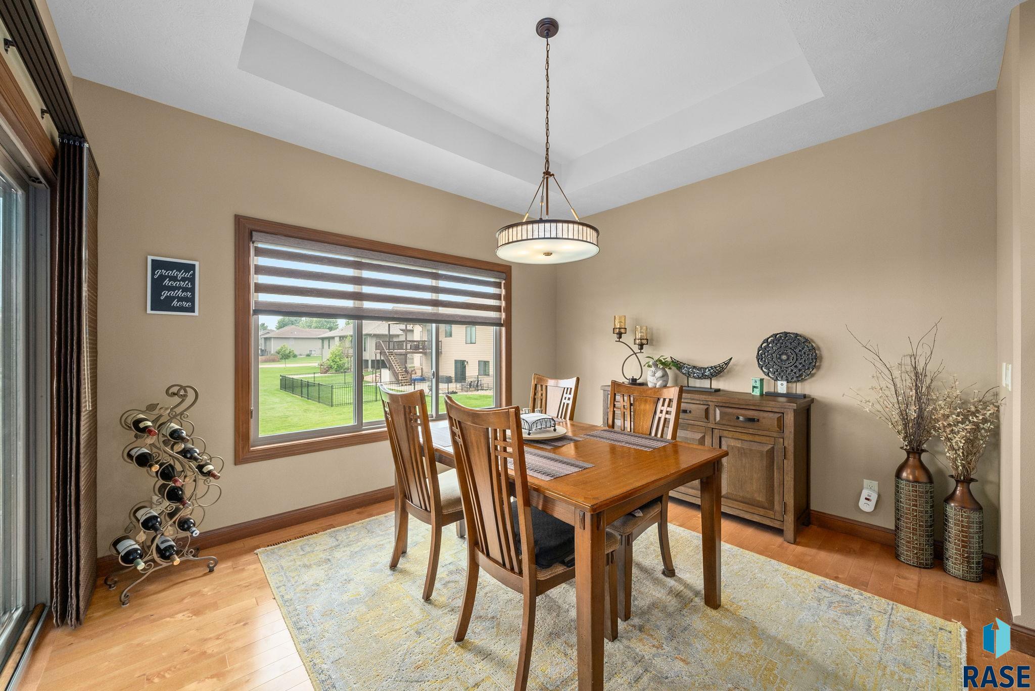Single Family Residence in Sioux Falls SD 1316 S Monticello Ct Court 9.jpg