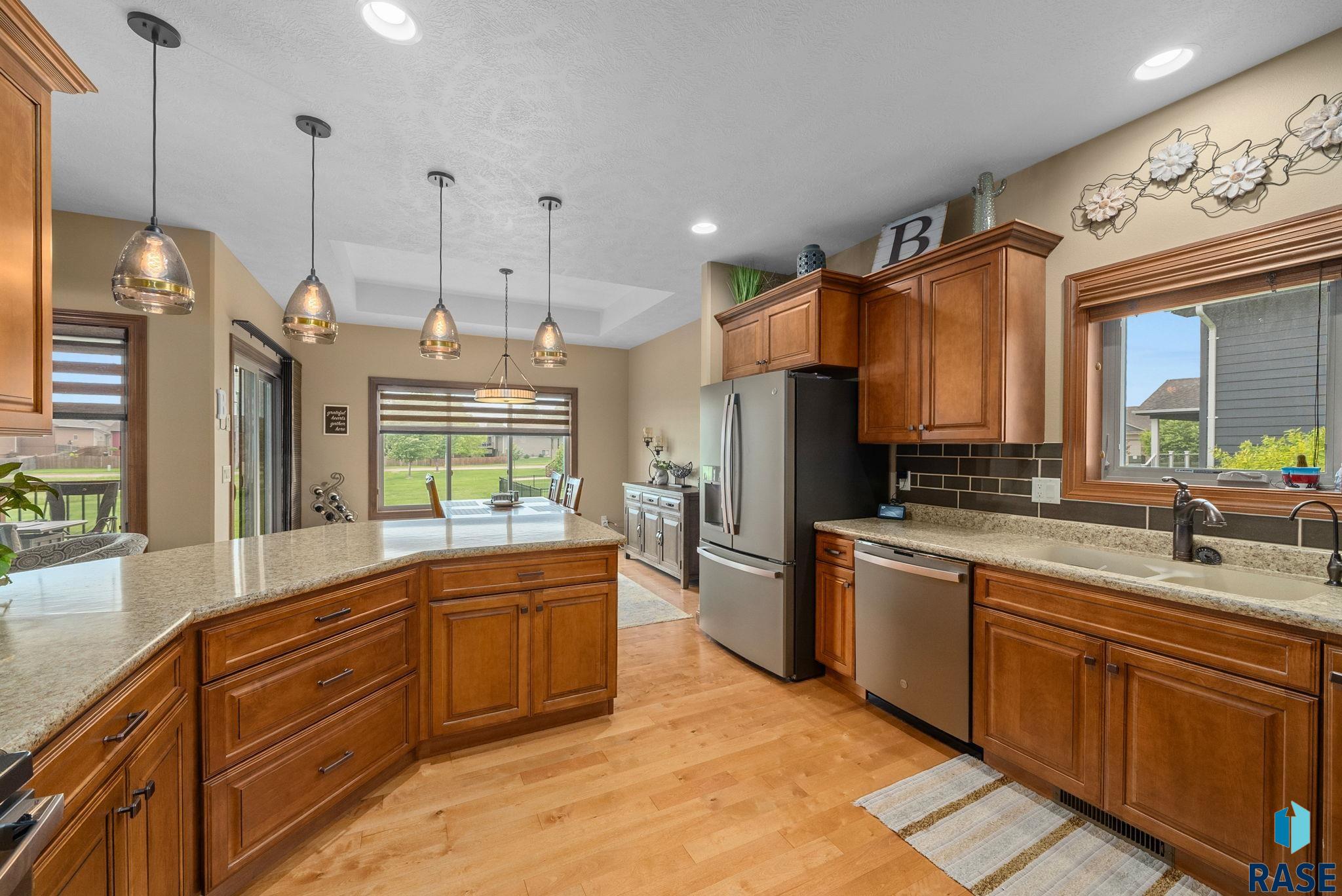 Single Family Residence in Sioux Falls SD 1316 S Monticello Ct Court 7.jpg